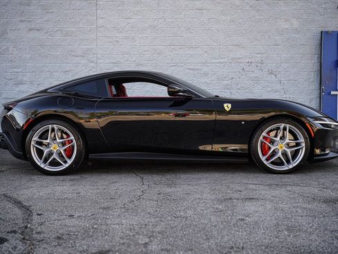 Used 2023 Ferrari Roma image 17