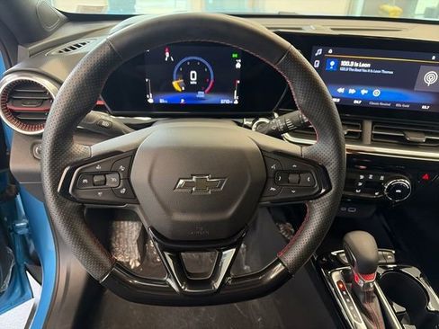 Used 2025 Chevrolet Trax RS w/ Driver Confidence Package image 45