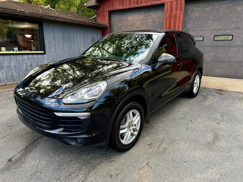 Used 2016 Porsche Cayenne AWD/4WD image 1