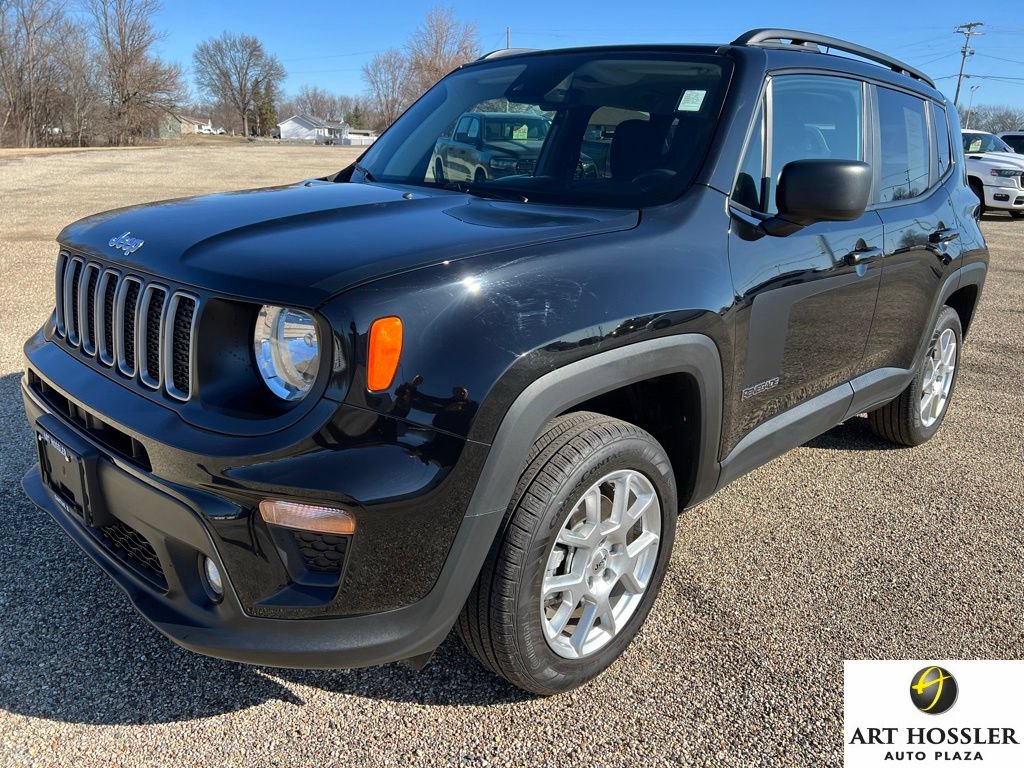 Used 2022 Jeep Renegade Latitude AWD/4WD image 1