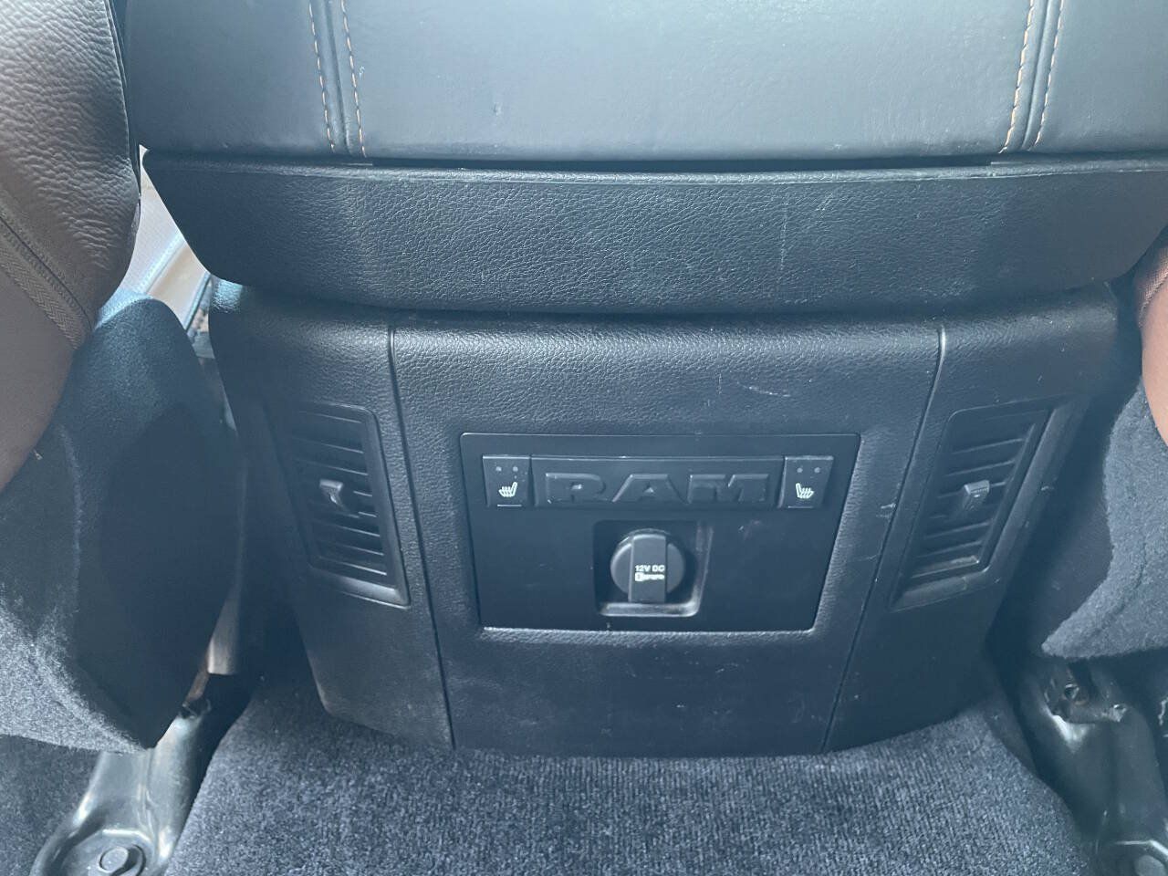 Used 2015 RAM 1500 Laramie Longhorn w/ Convenience Group AWD/4WD image 12