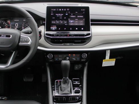 New 2026 Jeep Compass Limited image 21