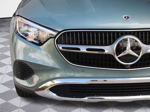 Used 2026 Mercedes-Benz GLC 300 image 11