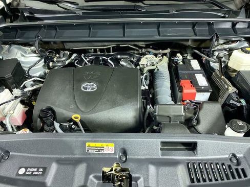 Used 2021 Toyota Highlander Platinum image 27