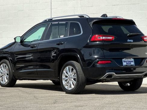 Used 2016 Jeep Cherokee Overland image 3