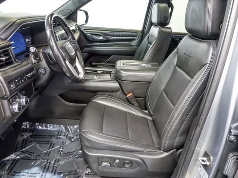 Certified 2022 GMC Yukon XL Denali AWD/4WD image 12