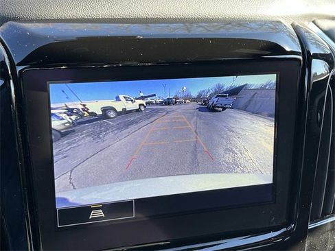 Used 2024 Chevrolet Traverse LT image 36