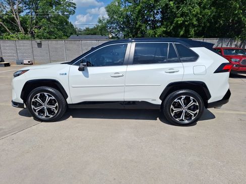 Used 2022 Toyota RAV4 XSE AWD/4WD image 3