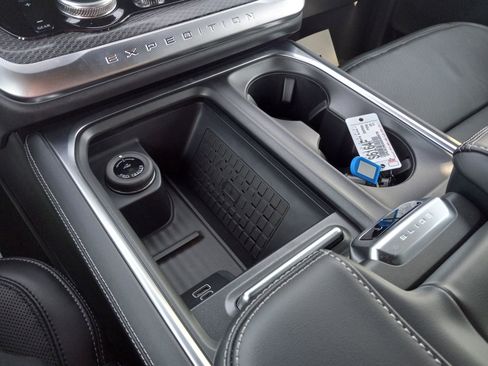 New 2025 Ford Expedition Max Platinum w/ Stealth Performance Package image 25