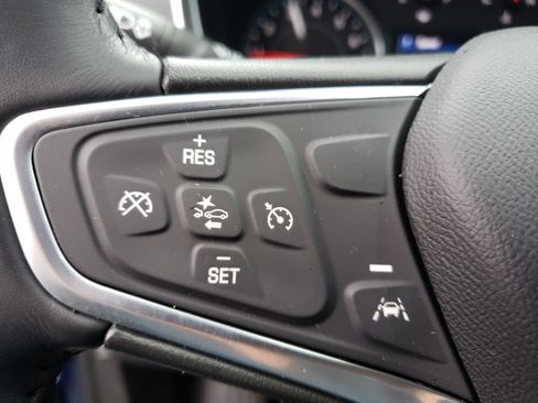 Used 2022 Chevrolet Equinox LT w/ Driver Convenience Package image 15