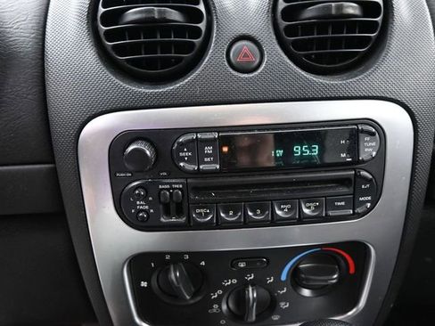 Used 2004 Jeep Liberty Limited w/ Trailer Tow Group image 18