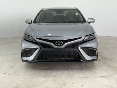 Used 2024 Toyota Camry SE w/ Convenience Package image 5