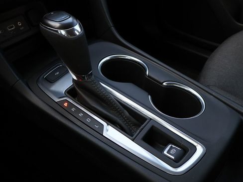 Certified 2020 Chevrolet Equinox LT image 17