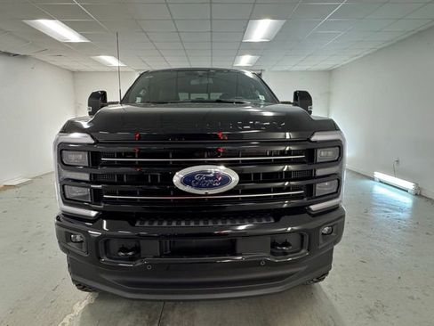 New 2026 Ford F250 Platinum w/ FX4 Off-Road Package image 2