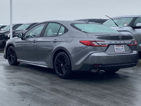 Certified 2025 Toyota Camry SE image 5
