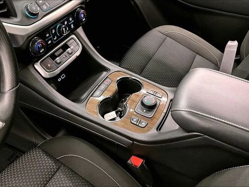 Used 2023 GMC Acadia SLE w/ Trailering Package image 15