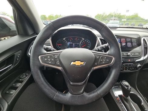 Used 2018 Chevrolet Equinox Premier FWD image 16