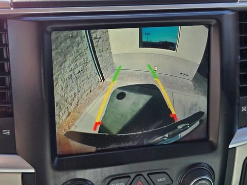 Used 2016 RAM 2500 SLT w/ Snow Chief Group image 26