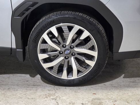 Used 2025 Subaru Forester Touring w/ Popular Package - Touring image 11