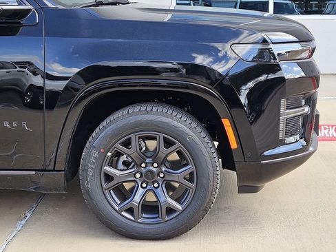 New 2026 Jeep Grand Wagoneer L Limited AWD/4WD image 6