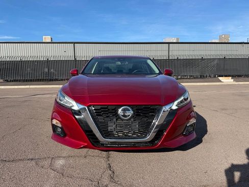 Used 2020 Nissan Altima 2.0 Platinum image 3