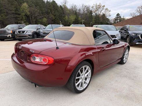 Used 2010 MAZDA MX-5 Miata Grand Touring w/ Premium Pkg image 15