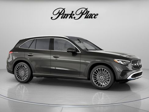 Used 2026 Mercedes-Benz GLC 300 4MATIC image 28