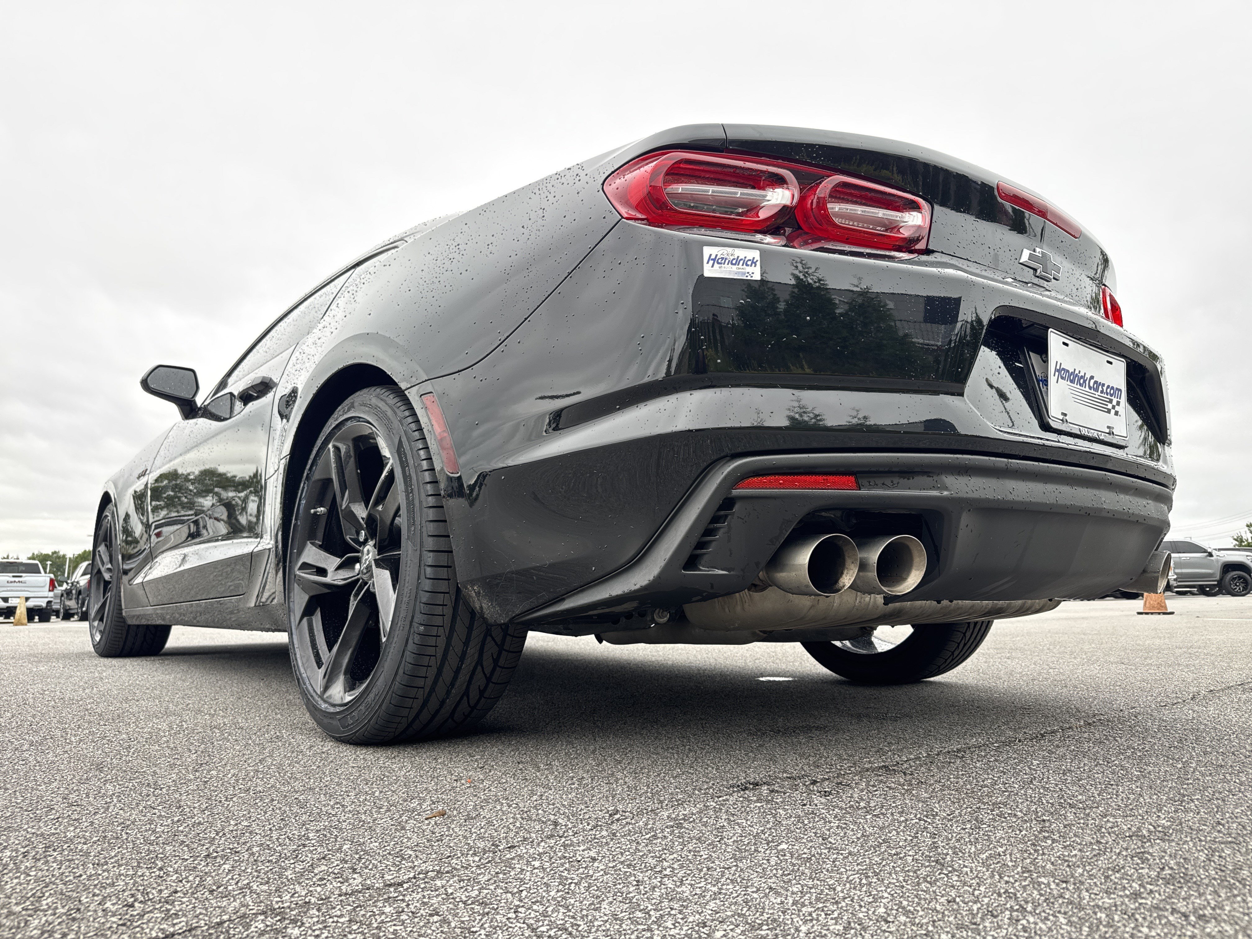 Used 2023 Chevrolet Camaro LT RWD image 8