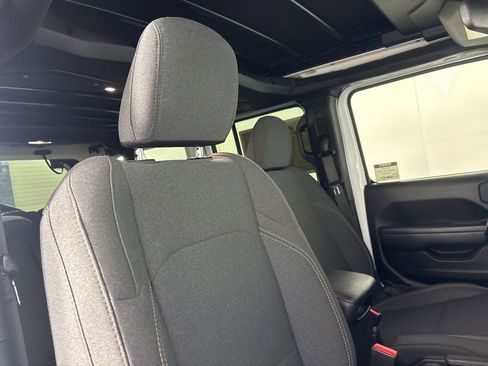Used 2024 Jeep Wrangler Willys image 26