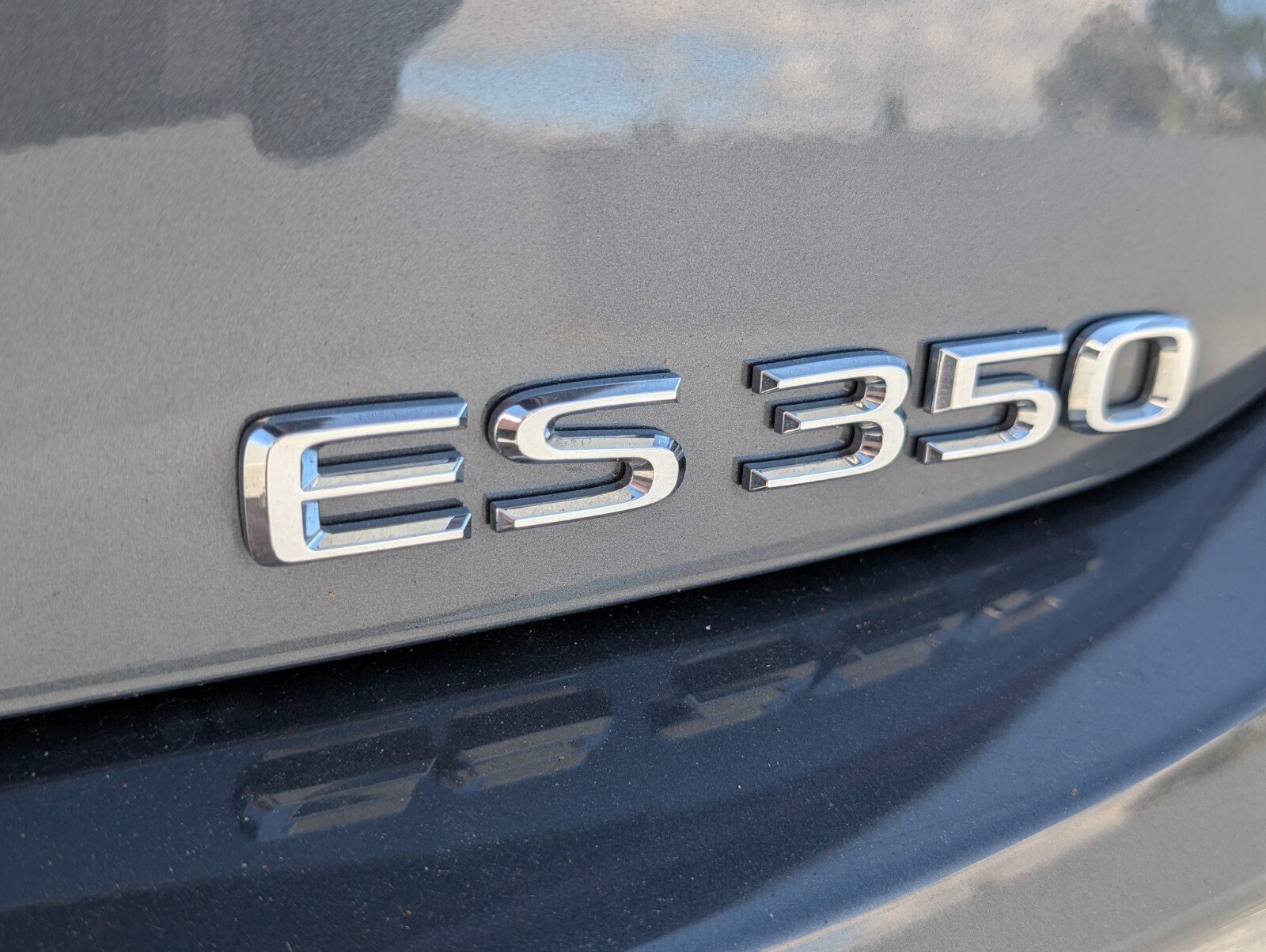 Used 2025 Lexus ES 350 w/ Premium Package FWD image 9