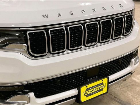 Used 2024 Jeep Wagoneer Series II w/ Flexible Seating Group image 29