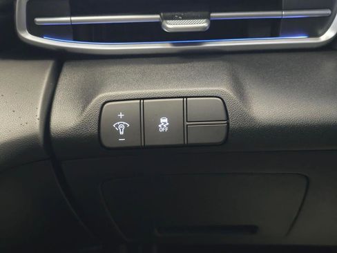 New 2026 Hyundai Elantra Limited FWD image 24