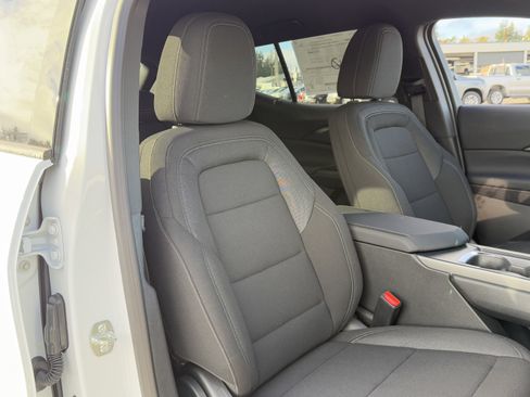 New 2026 Chevrolet Equinox RS image 22