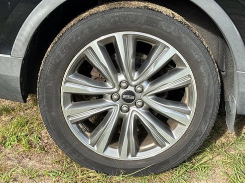 Used 2017 Lincoln MKX Reserve w/ Luxury Package AWD/4WD image 16