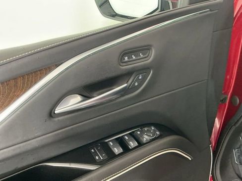 Used 2021 Cadillac Escalade Premium Luxury Platinum image 14