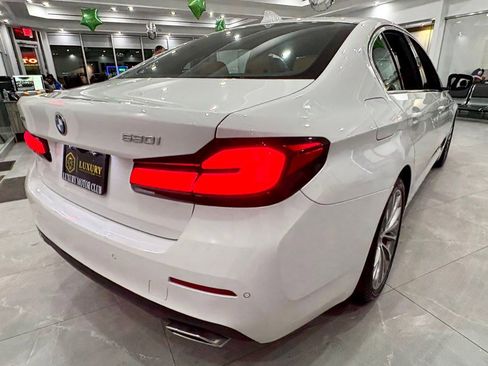 Used 2023 BMW 530i xDrive w/ Convenience Package image 7