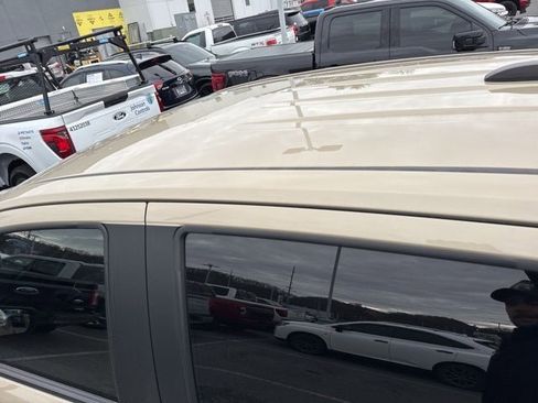 Used 2023 Chevrolet Colorado Z71 w/ Z71 Convenience Package 2 image 18