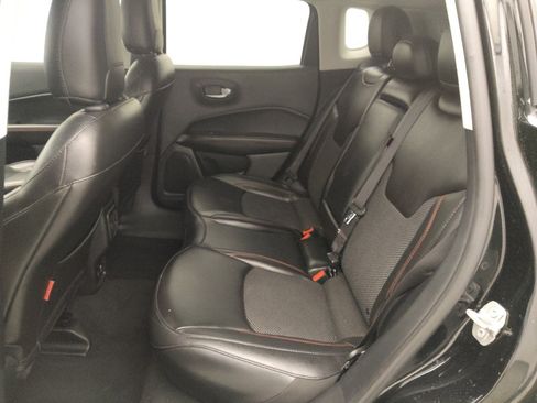Used 2020 Jeep Compass Trailhawk AWD/4WD image 18