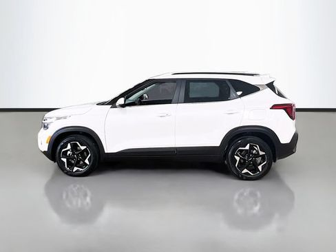 Certified 2025 Kia Seltos EX FWD image 4