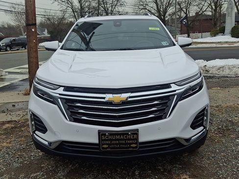 Used 2023 Chevrolet Equinox Premier image 2