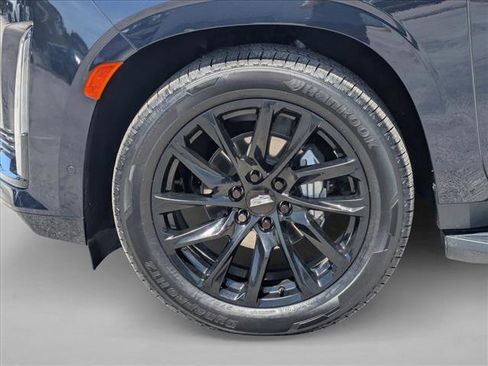 Used 2023 Cadillac Escalade ESV Sport Platinum w/ LPO, ONYX Package AWD/4WD image 26