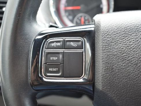 Used 2019 Dodge Grand Caravan SXT FWD image 22