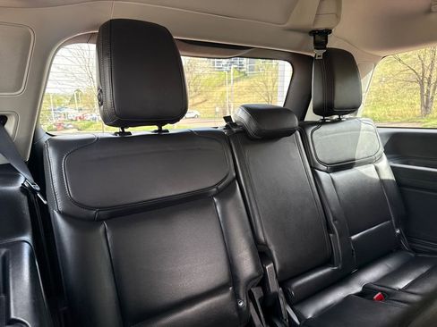Certified 2025 Ford Expedition Platinum AWD/4WD image 24