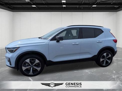 Used 2026 Volvo XC40 B5 Plus w/ Protection Package Premier AWD/4WD image 2