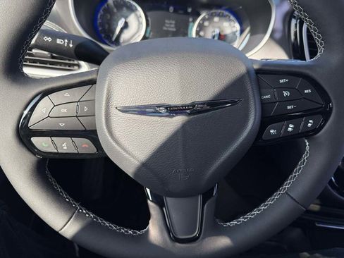 New 2026 Chrysler Pacifica Select w/ S Appearance Package image 23