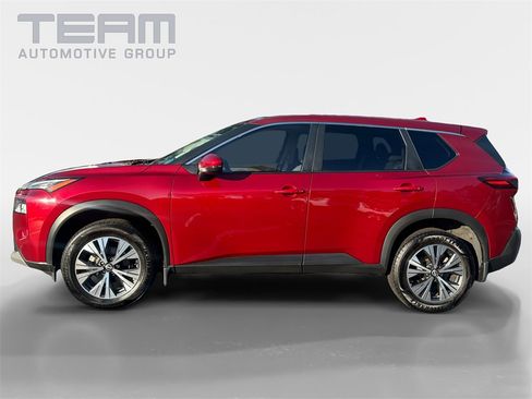Used 2023 Nissan Rogue SV image 4