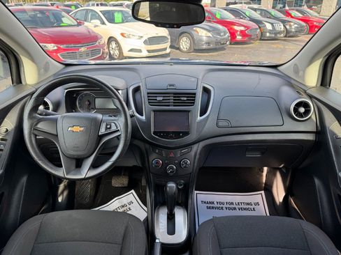 Used 2016 Chevrolet Trax LS FWD image 21