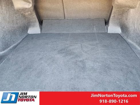 Used 2025 Toyota Camry SE image 33