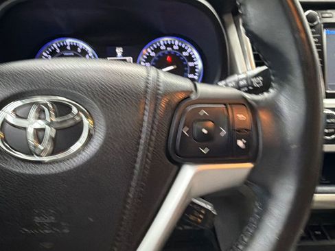 Used 2014 Toyota Highlander XLE image 28