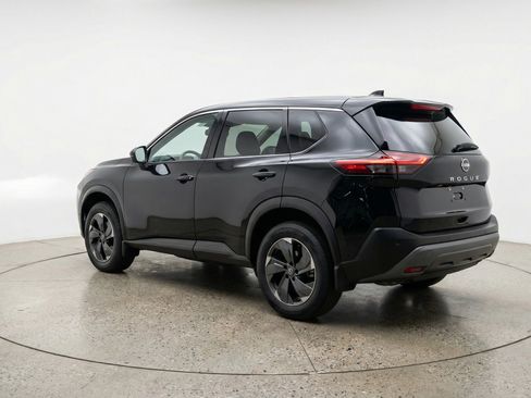 Used 2025 Nissan Rogue SV image 6